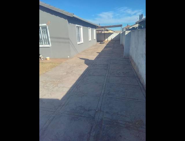 3 BEDROOM HOUSE FOR SALE IN PROTEA GLEN EXT